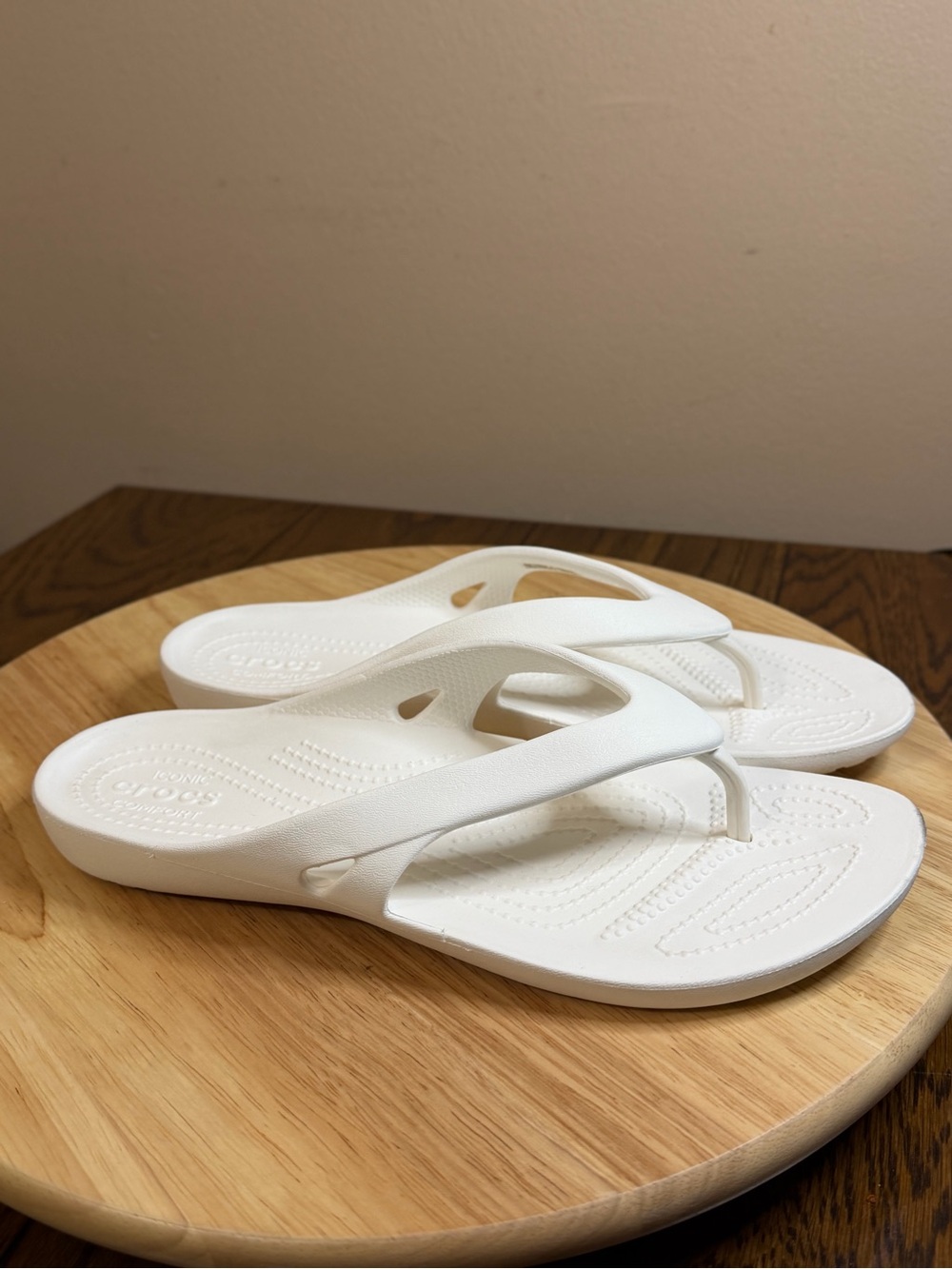 Crocs women’s Kadee II flip flop sandals